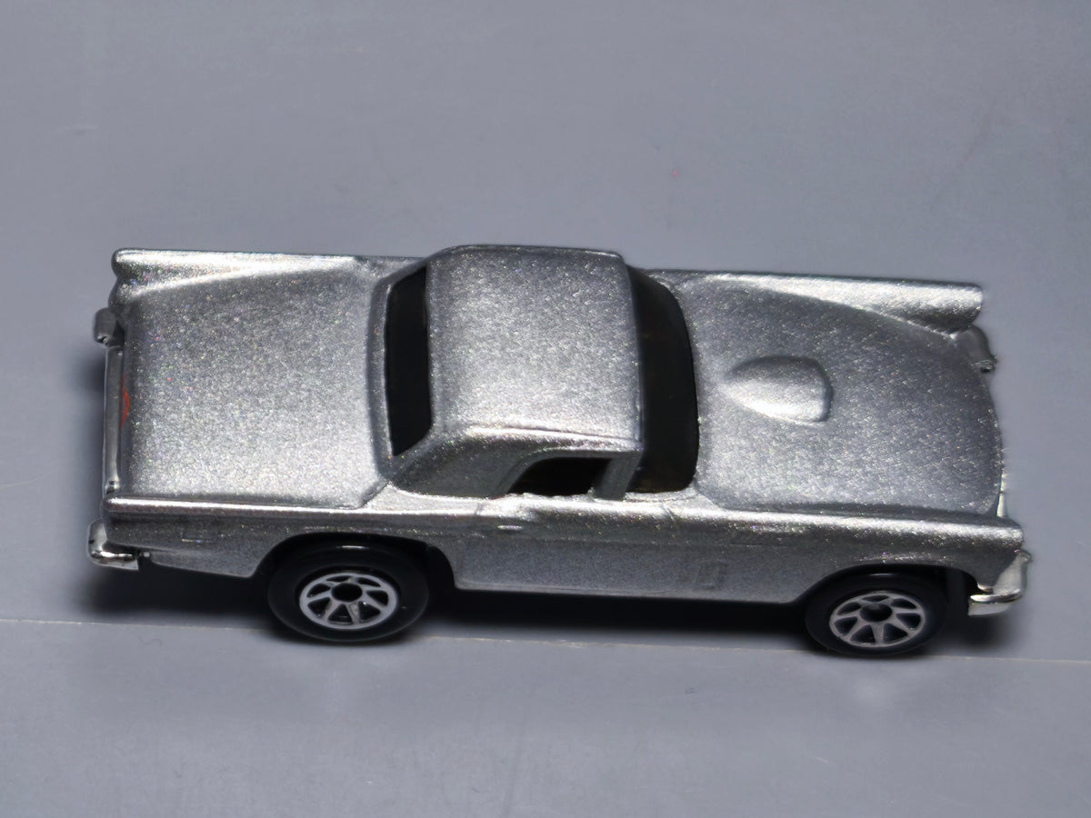 Hot Wheels 1995 exclusive target  57 t-bird    (A18)