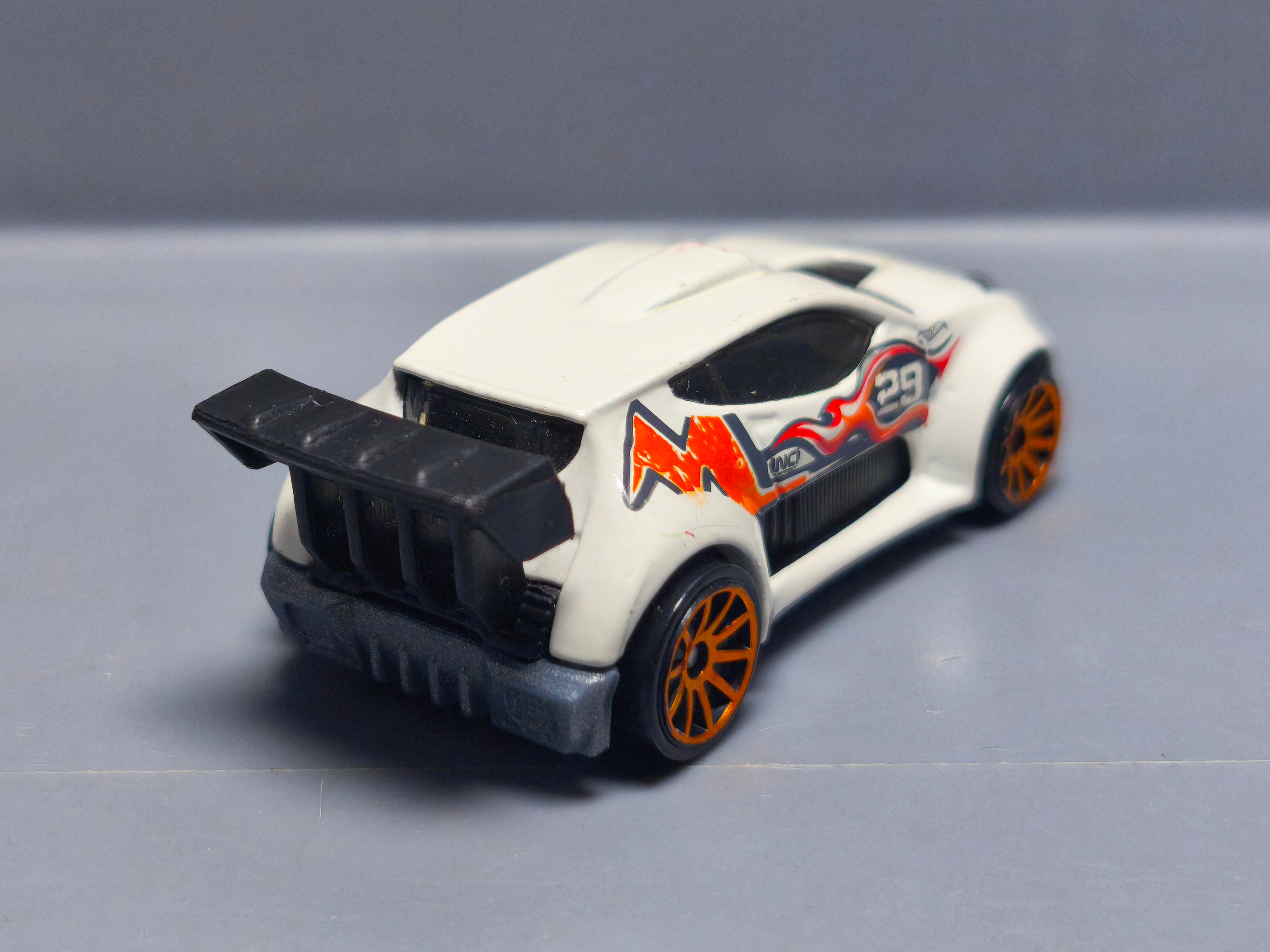 Hot Wheels 2014 mainline 110 Fast 4WD (A06)