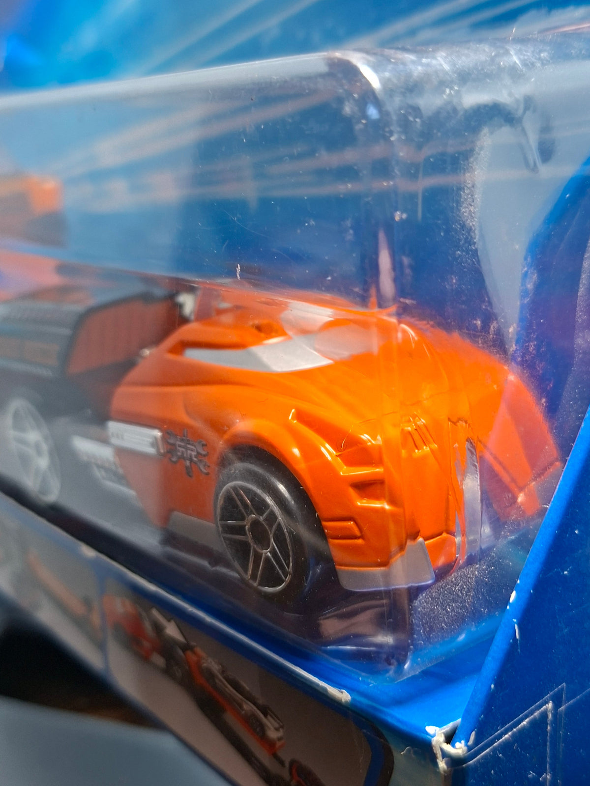 Hot Wheels 2004 truckin transporters Mega duty (CT07)