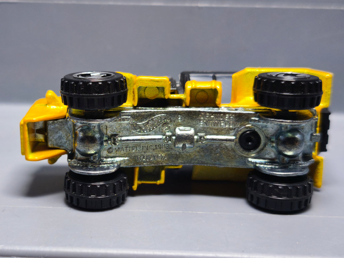 Hot Wheels Oshkosh snowplow  version base metal 2000-233  (A38)