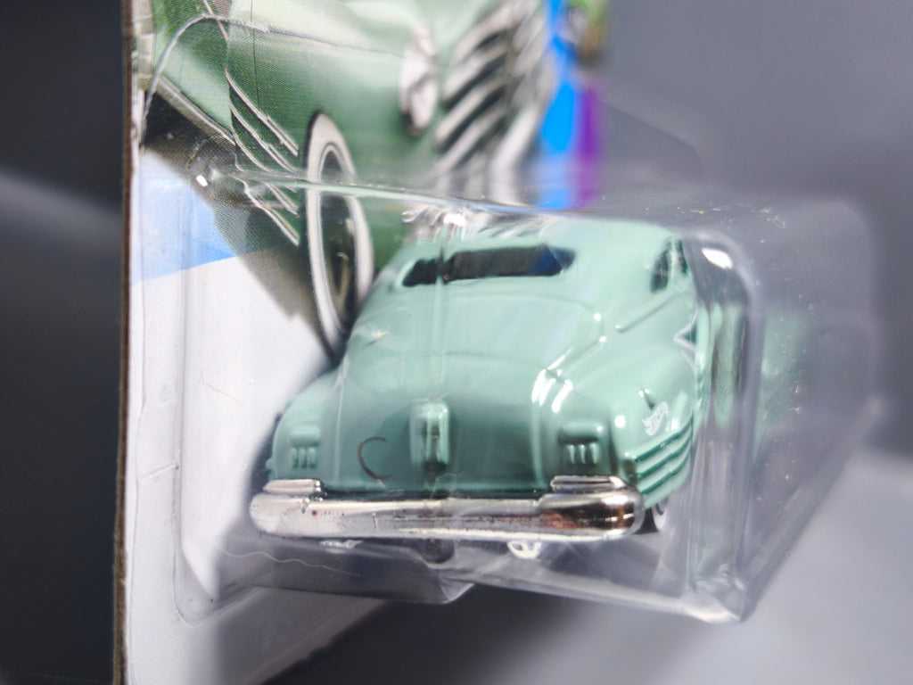 Hot Wheels '47 Chevy Fleetline 2026-045 (NP36)