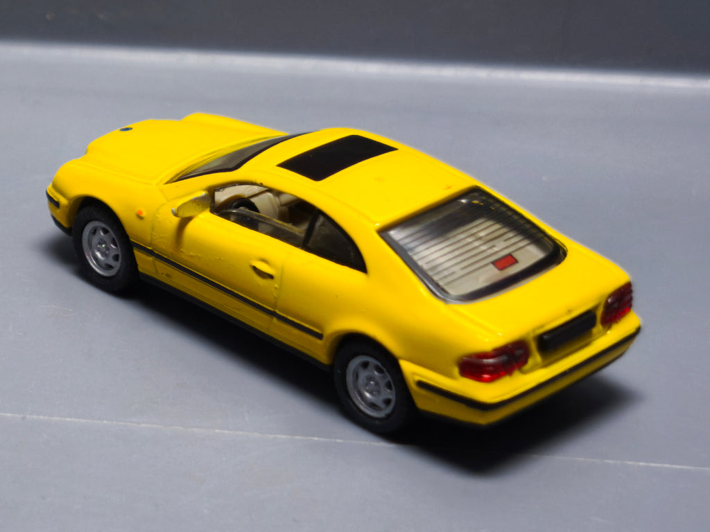 Hongwell 1/72  Mercedes benz CLK (A18)
