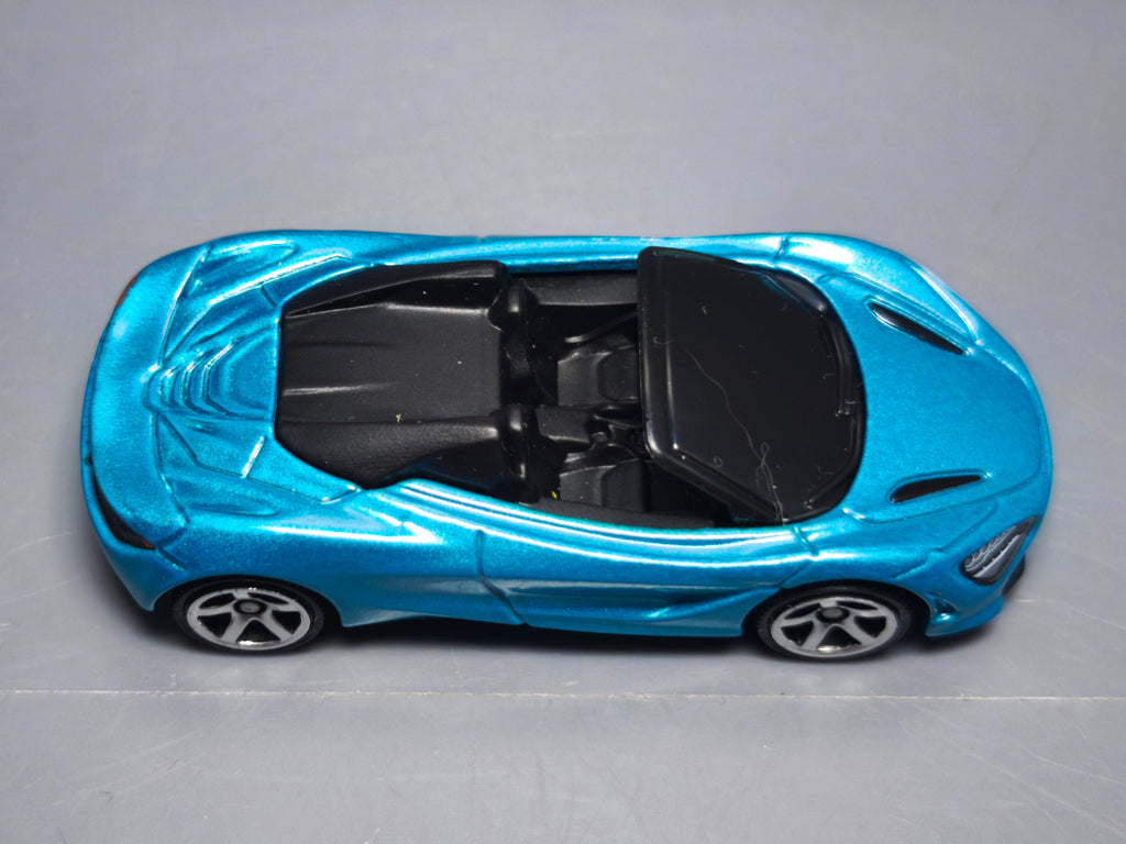 Matchbox  McLaren 720s Spider 2021 -020  (A33)
