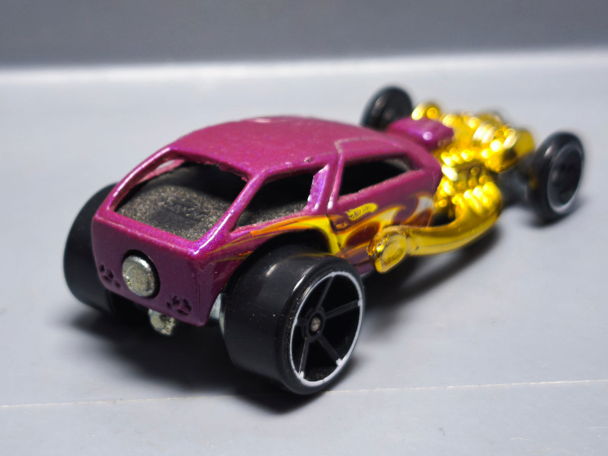 Hot Wheels 2010 mystery Surf crate  (A22)