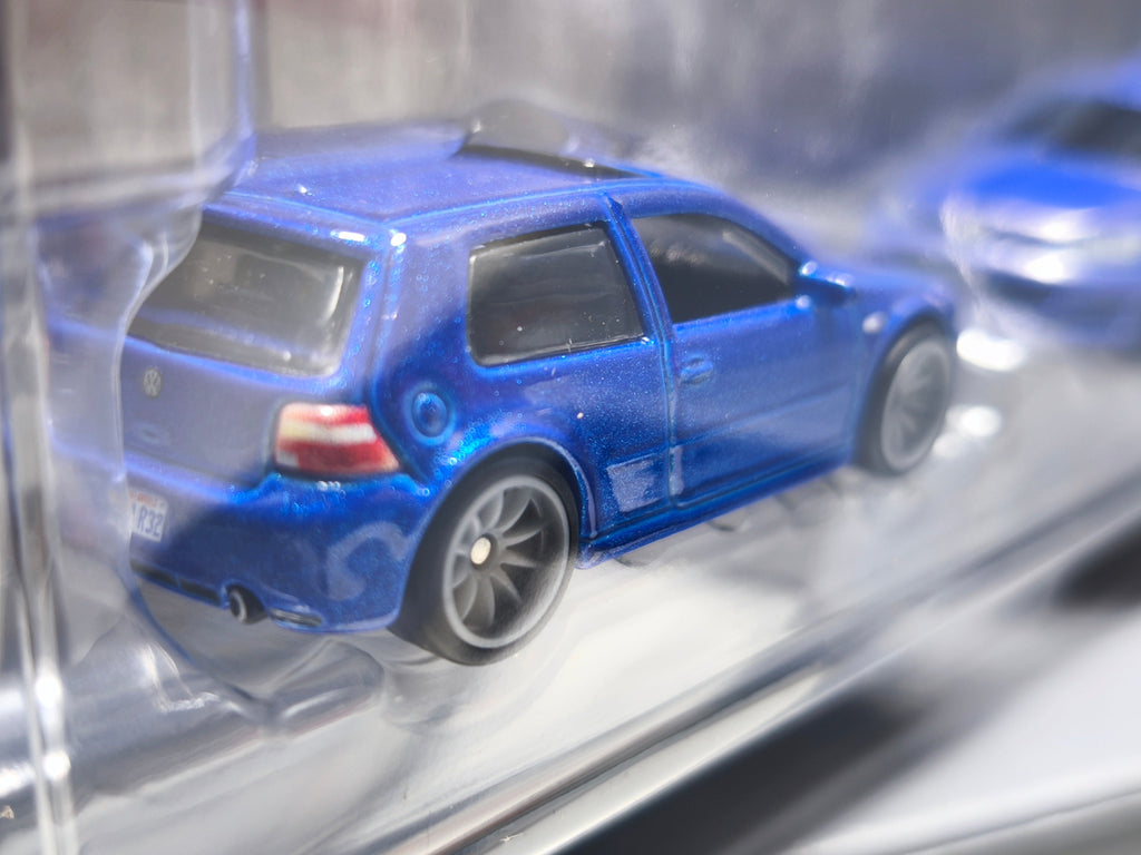Hot Wheels Premium 2-pack 2004 Volkswagen Golf R32 - MK7 (CT12)