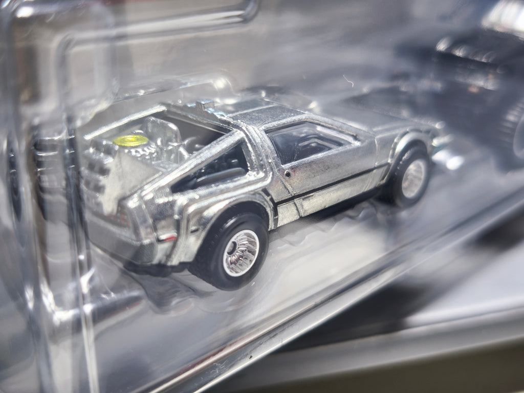 Hot Wheels Premium 2-pack BTTF time machine 1987 Toyota Pickup (Cart)
