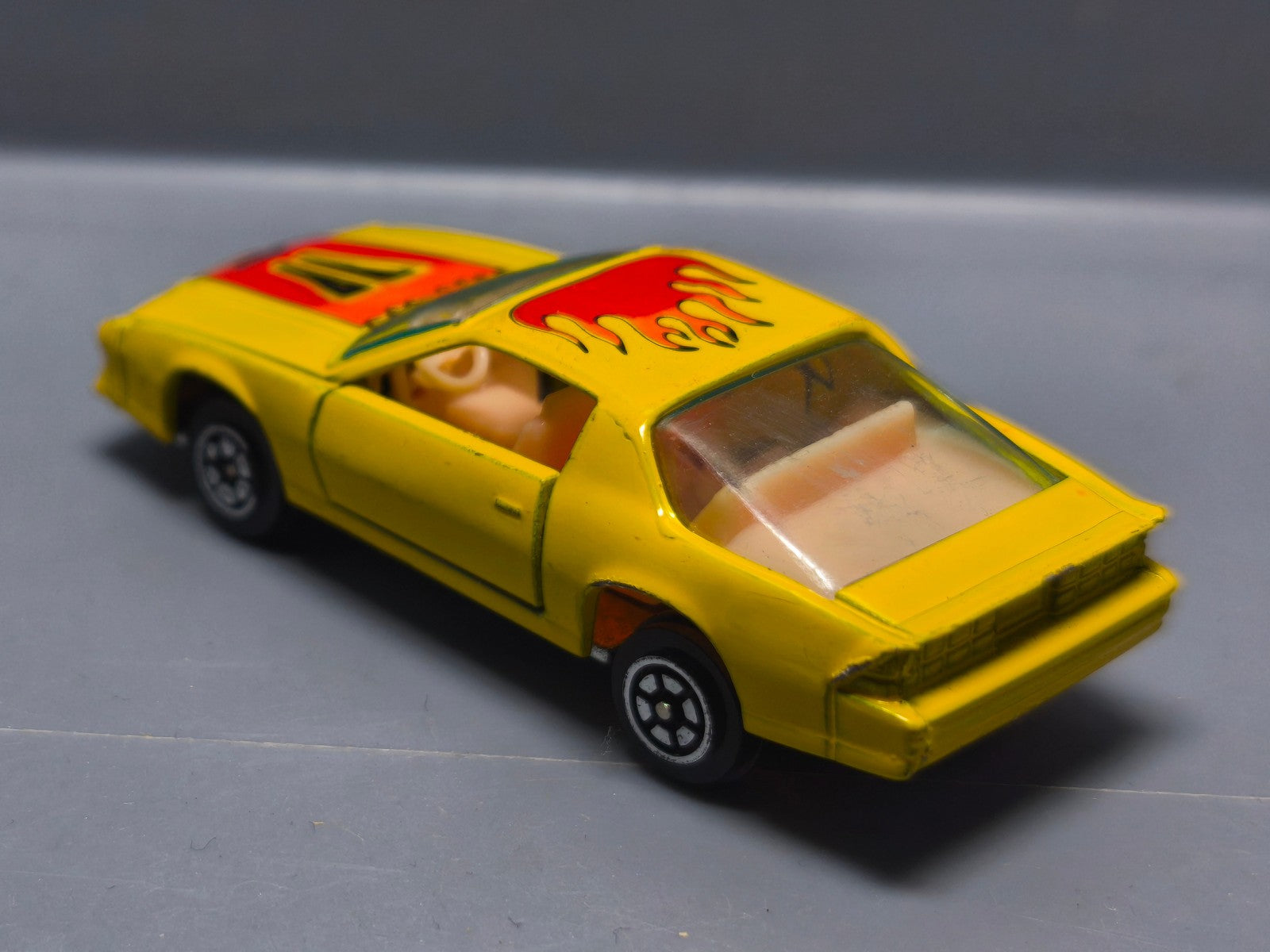 Yatming 83 Camaro Thailand (A35)