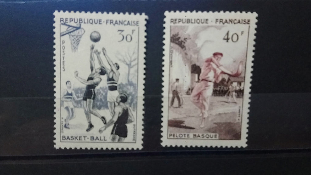 lot 4 Timbres France Sport 1956