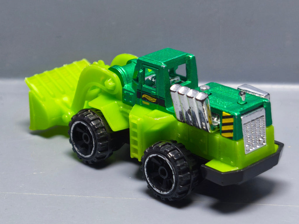 Hot Wheels 2011 Multipack  Wheel loader  (A38)