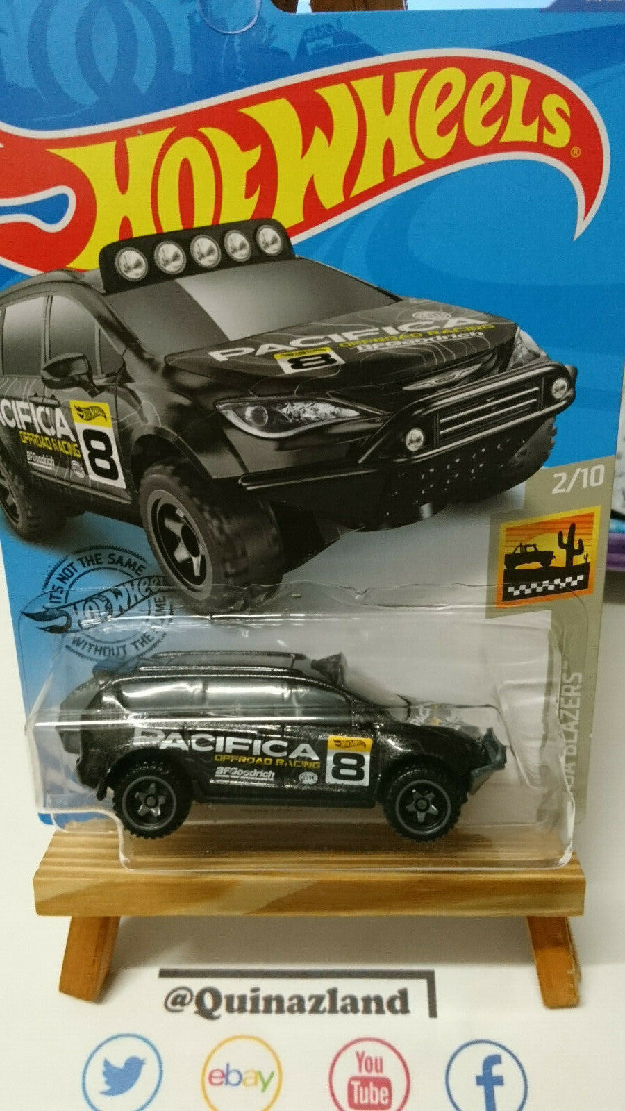 Hot Wheels Chrysler Pacifica 2020-051 (NP20)