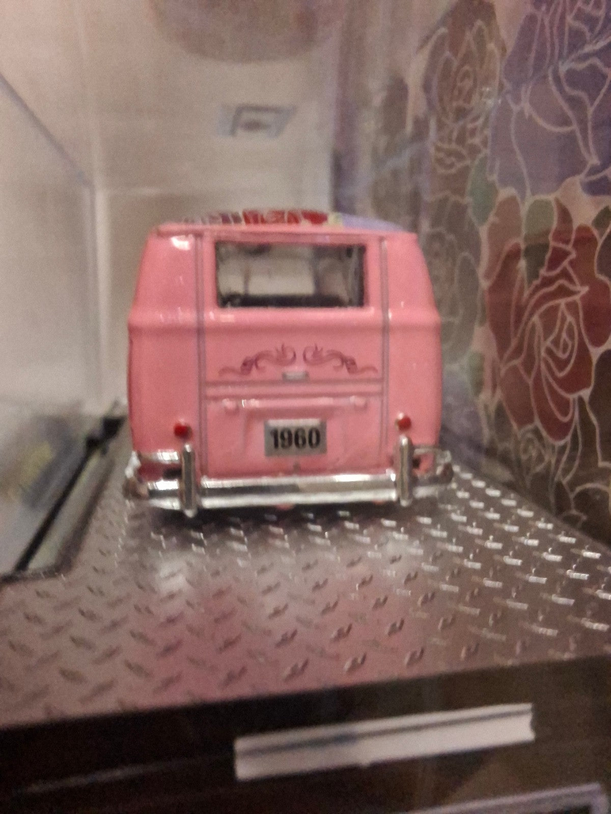 M2 Machines exclusive mijo 1960 Volkswagen Delivery Short Van Lowriders  (NG10)