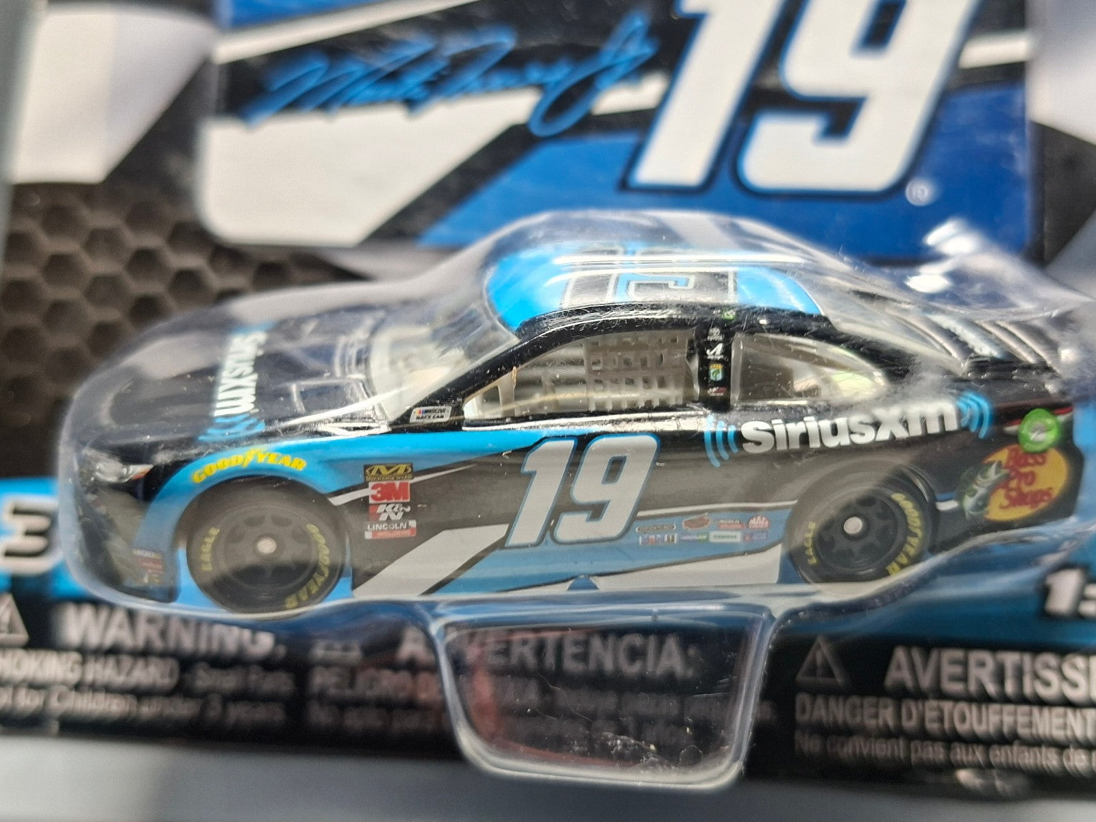Lionel Racing 2019 wave 8 Toyota Camry Martin Truex junior Sirius XM    (NG19)
