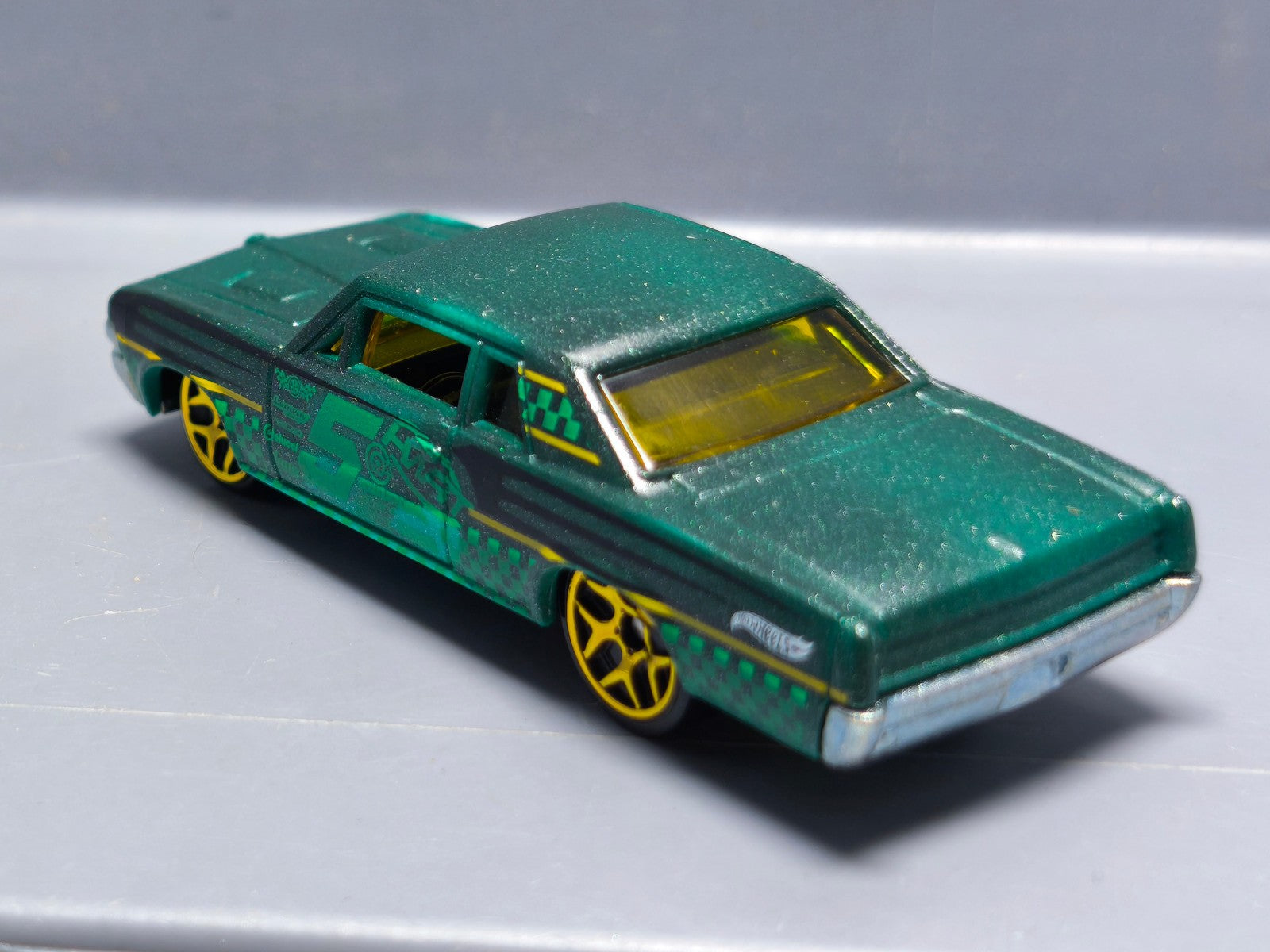 Hot Wheels 2014 colour shifters  64 pontiac gto  (A03)