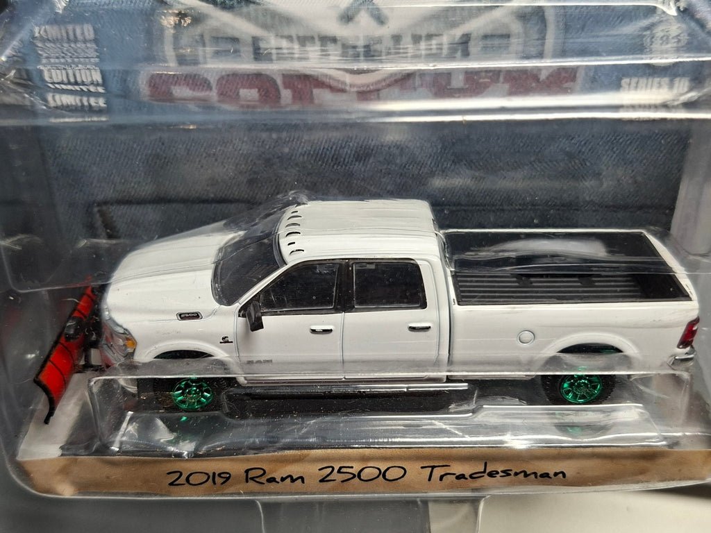 Greenlight Blue Collar 2019 Ram 2500 Tradesman Chase Green Wheels  (NG47)
