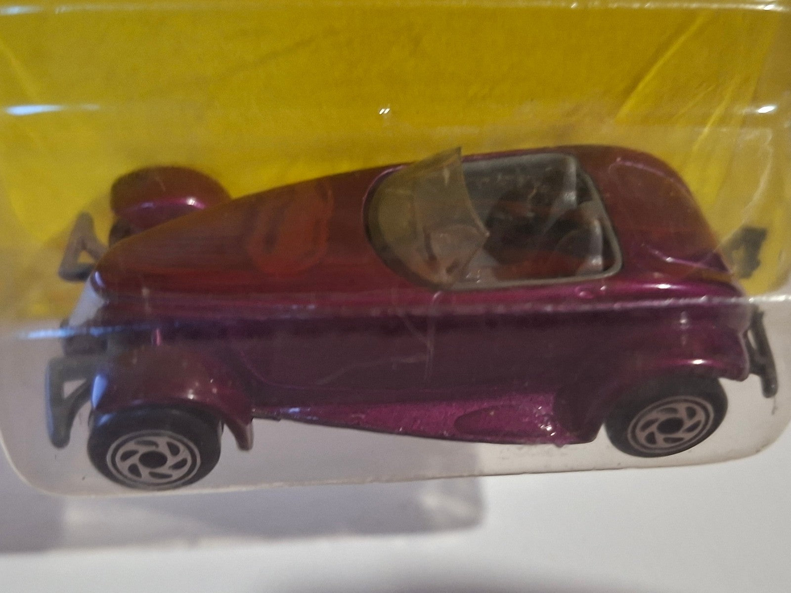 Matchbox Super fast  Plymouth prowler  #34 bulle fendue (NP20)