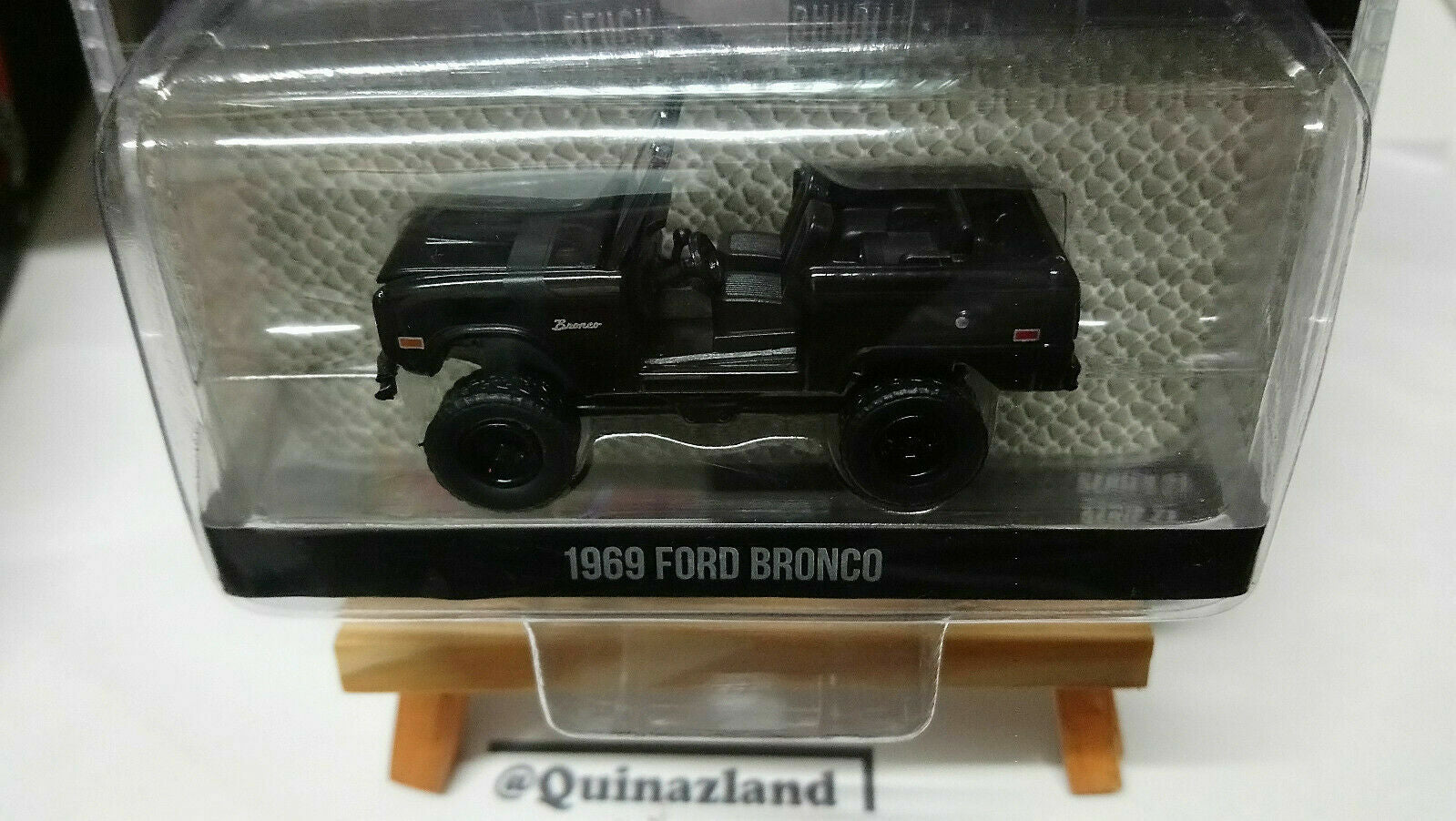 Greenlight Black Bandit 	 1969 Ford Bronco (NG44)