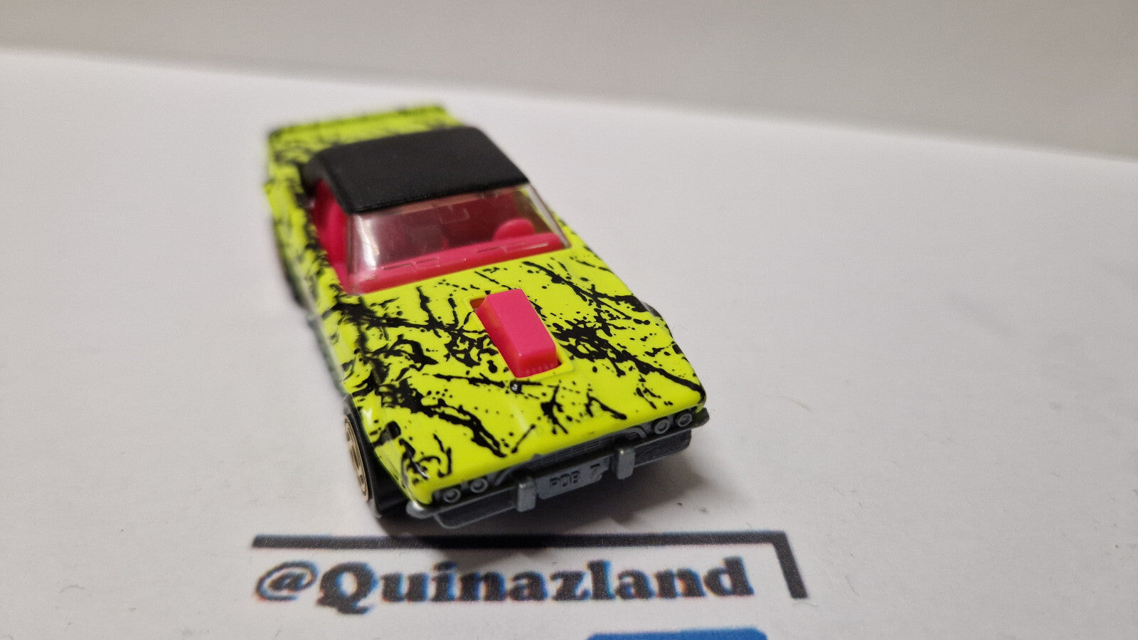Matchbox 1994 mainline #1 Dodge challenger     (A29)
