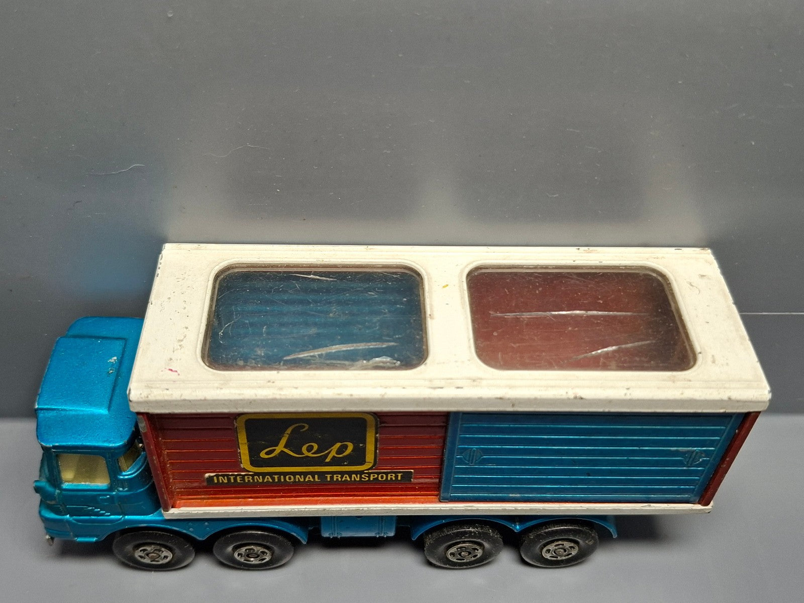 Matchbox  Super kings Freight liner scammell   (CP06)