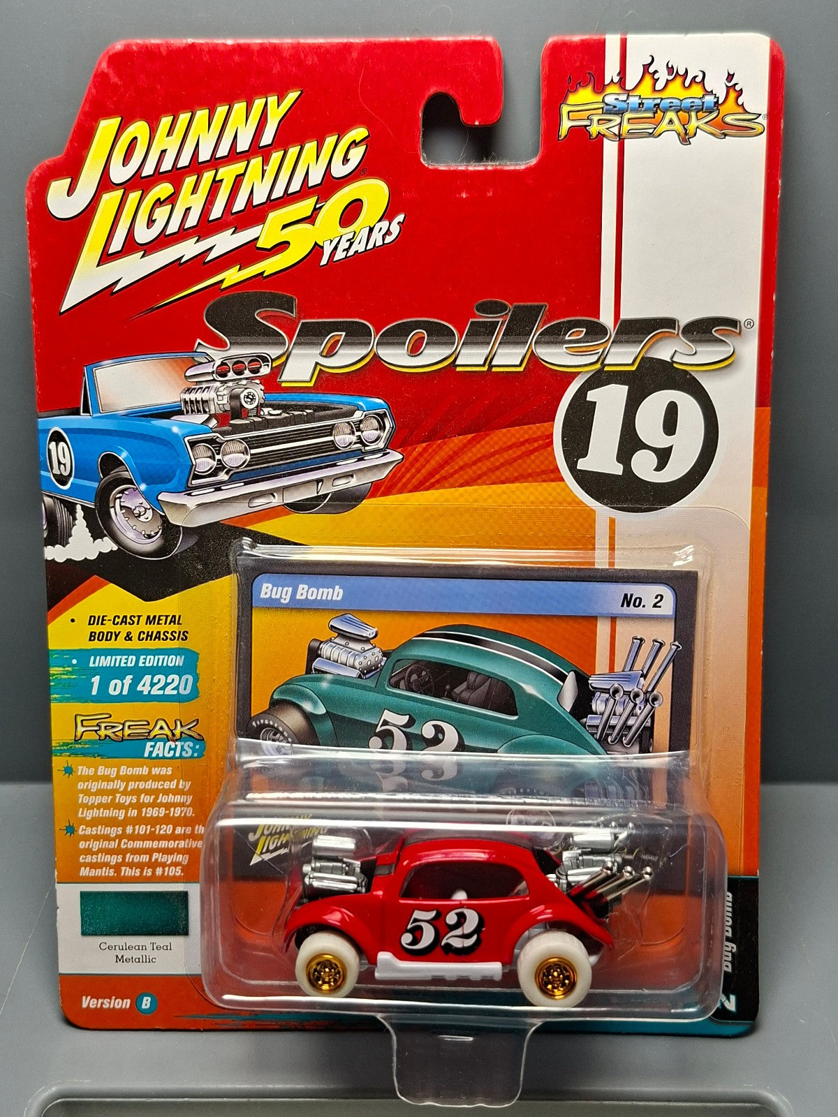 Johnny Lightning Spoilers 19 Volkswagen Bug Bomb rouge Chase white wheels (NG51)