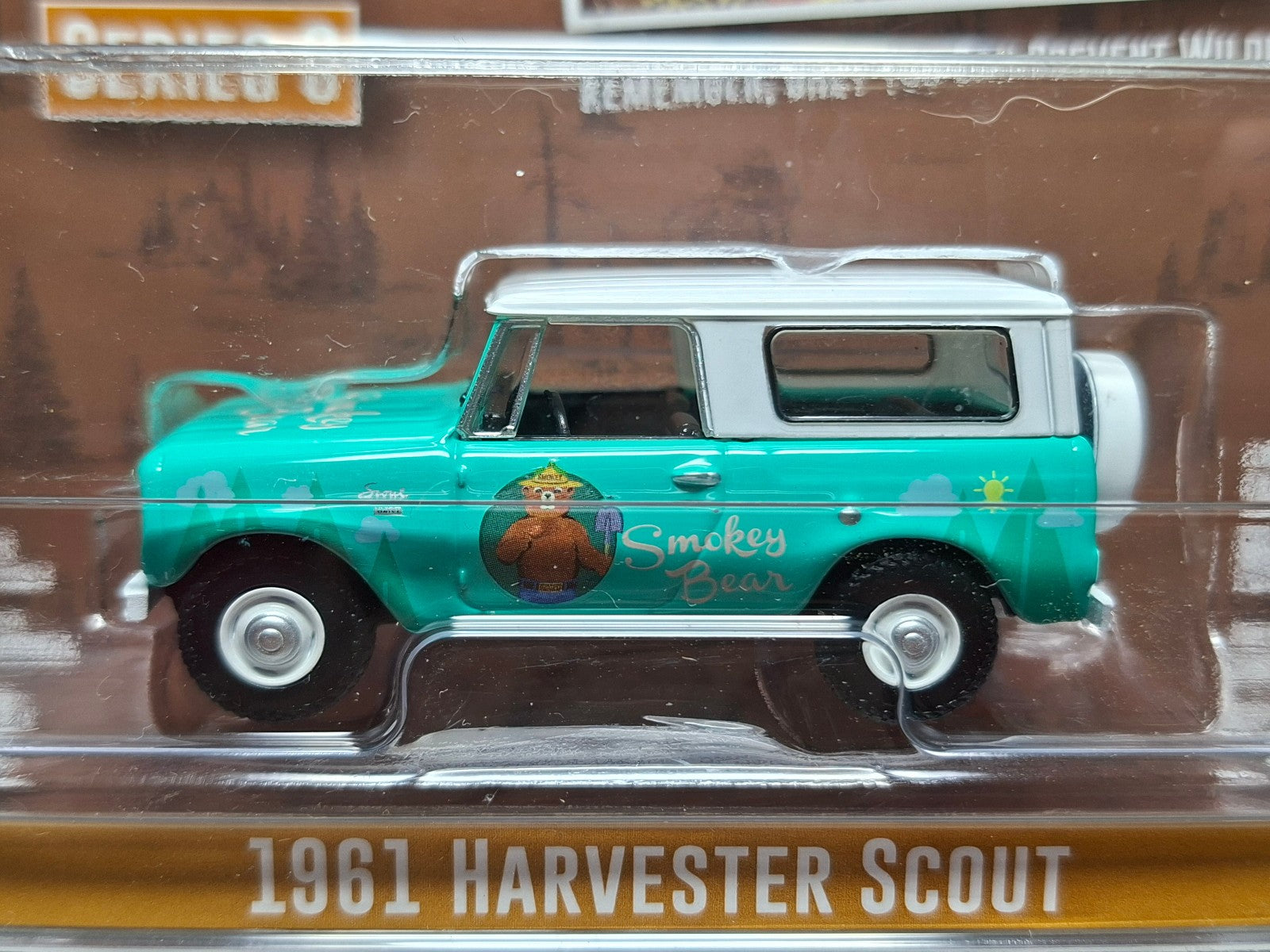 Greenlight Smokey Bear Series 3 1961 Harvester Scout  (NG38)