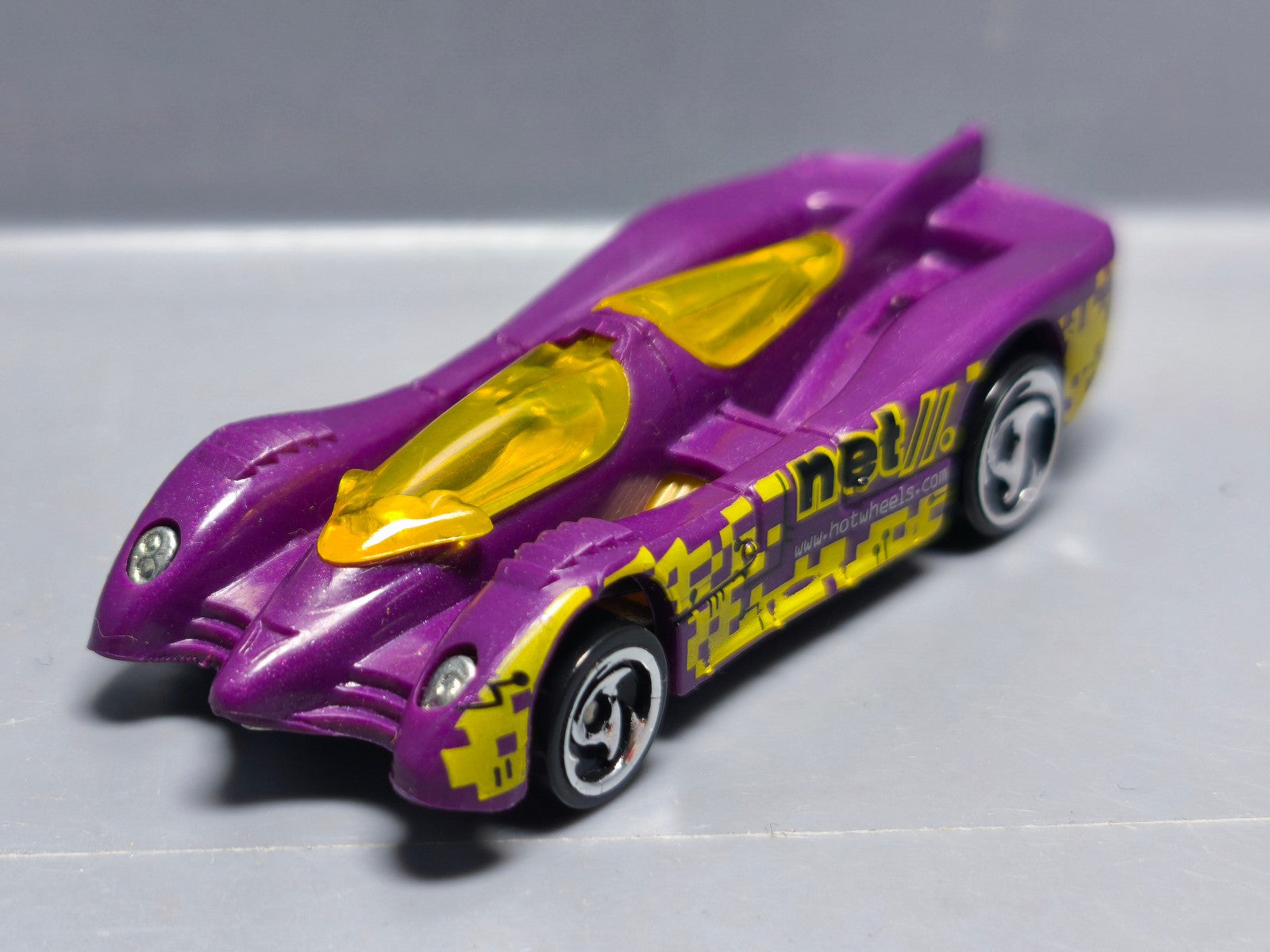 Hot Wheels Power pistons 1998-690    (A05)