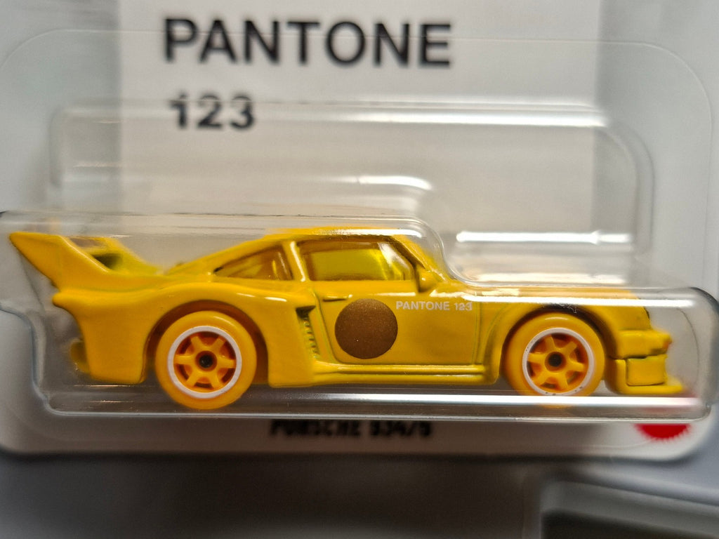 Hot Wheels 2026 Pantone Mix A Porsche 934/5   (NP29)