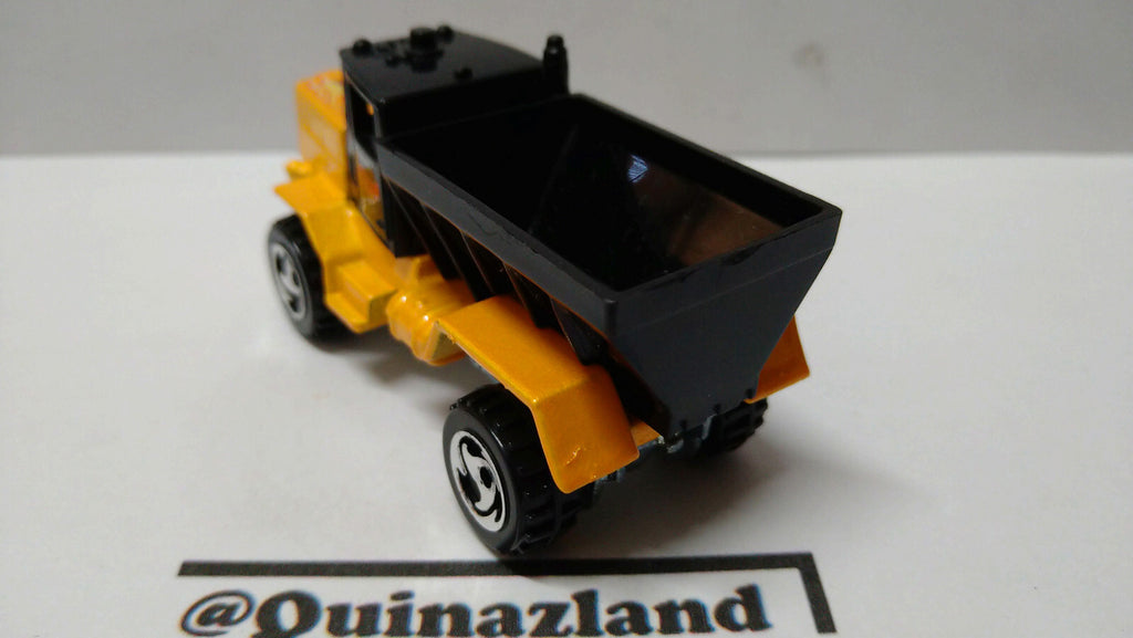 Hot Wheels Oshkosh snowplow  version base metal 2000-233  (A38)