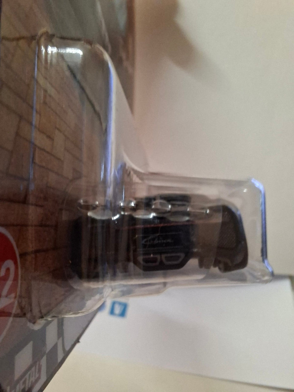 Hot Wheels 2025 Boulevard '16 Bugatti Chiron  (NG23)