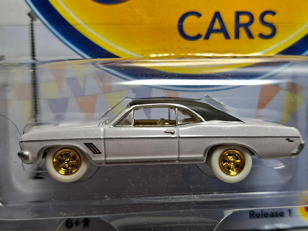 Johnny Lightning Muscle cars U.S.A.  1967 Buick GS 400 Chase  (NG33)