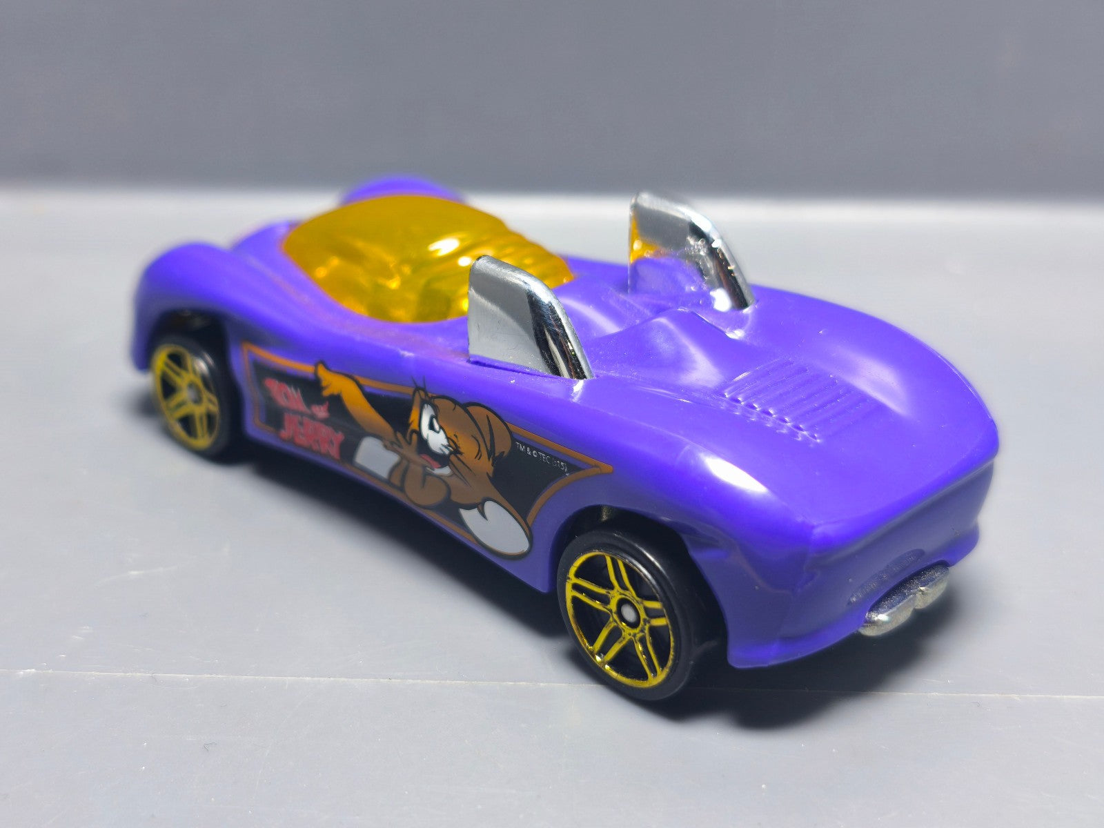 Hot Wheels Power pipes 2015 Tom and Jerry (A02)