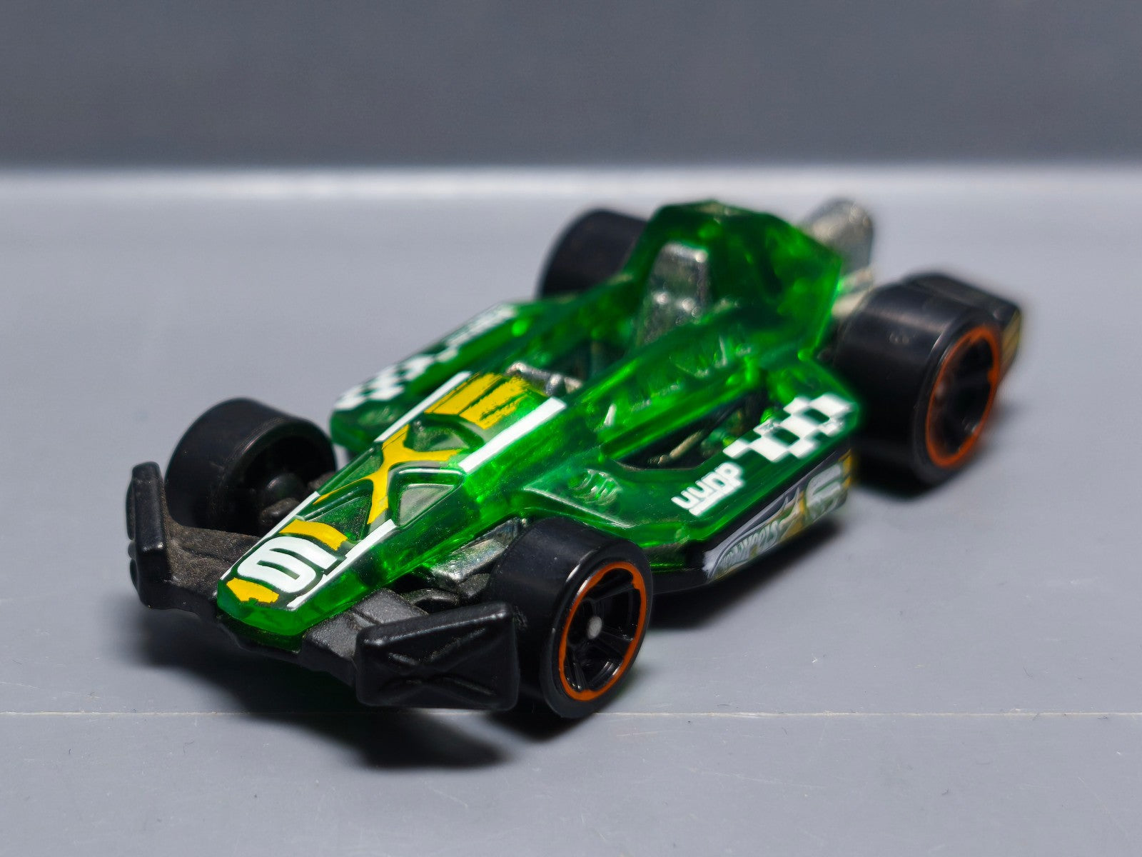 Hot Wheels Arrow dynamic 2014-162  (A38)
