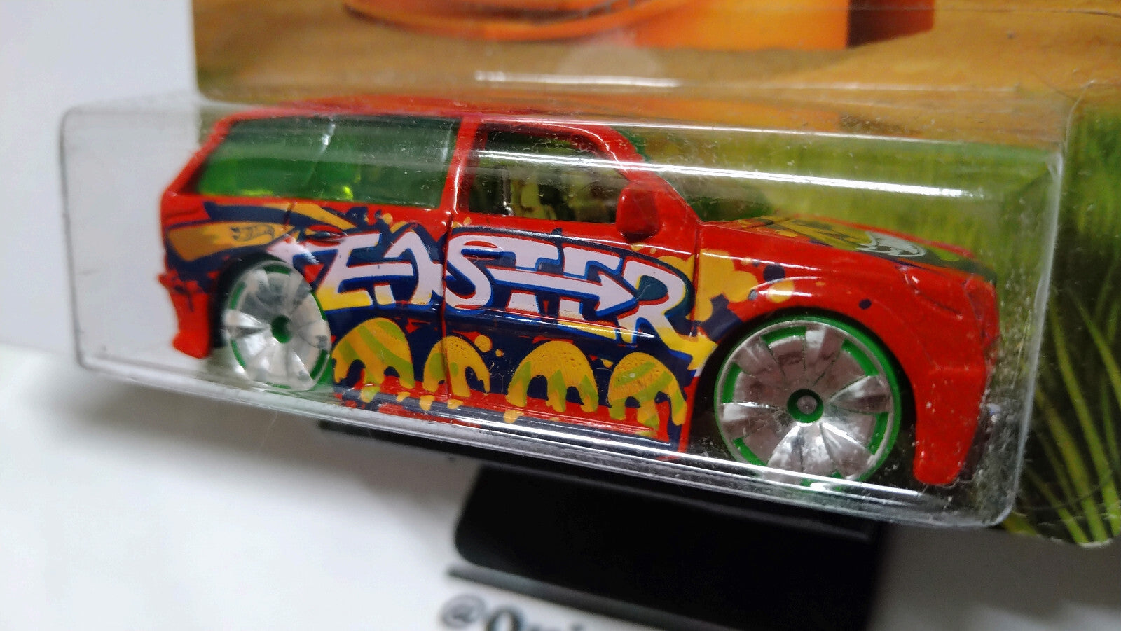 Hot Wheels 2014 happy easter exclusive walmart  Boom box  (NP11)