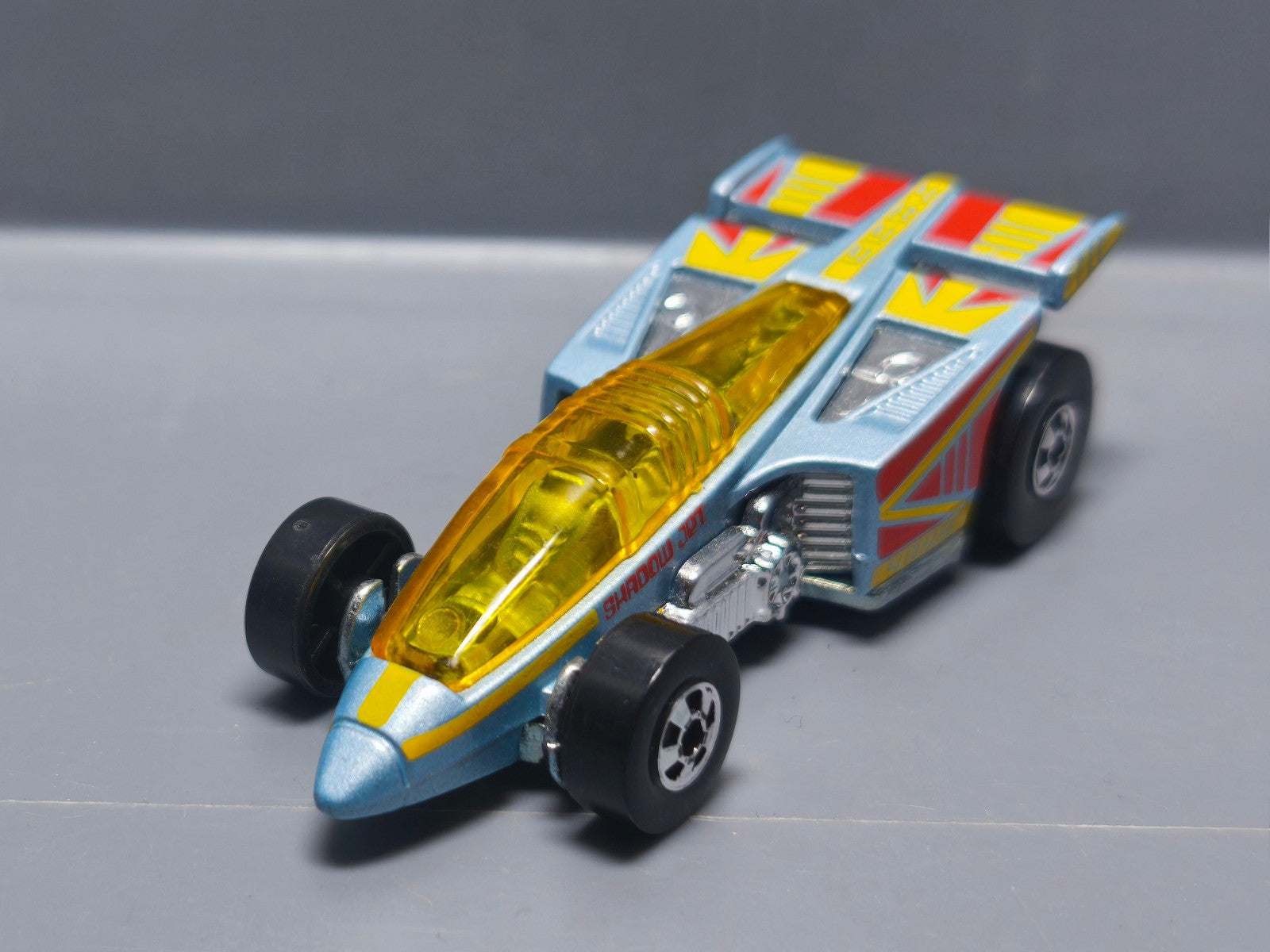 Hot Wheels Shadow jet 2011 Hot Ones (A15)