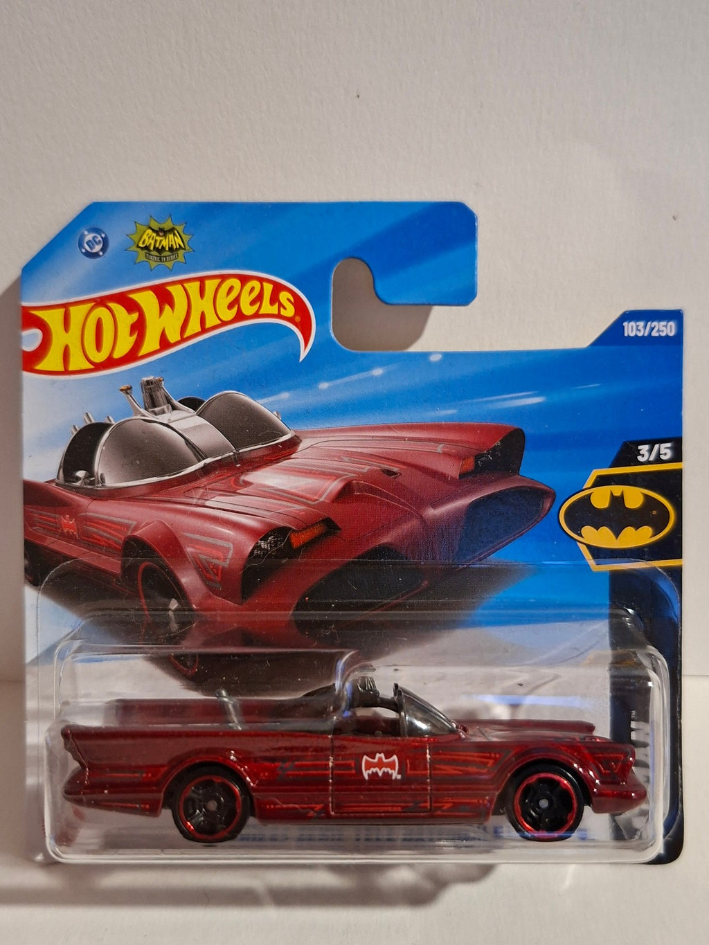 Hot Wheels TV series Batmobile batman   2025-103 (NP04)