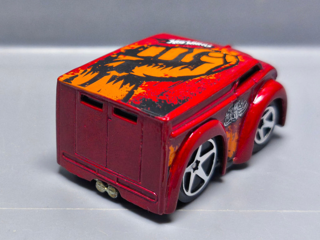 Hot Wheels Dairy Delivery 2006-071 (A39)