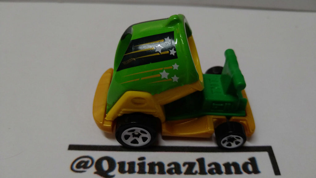 Hot Wheels Boom car 2017-163    (A14)
