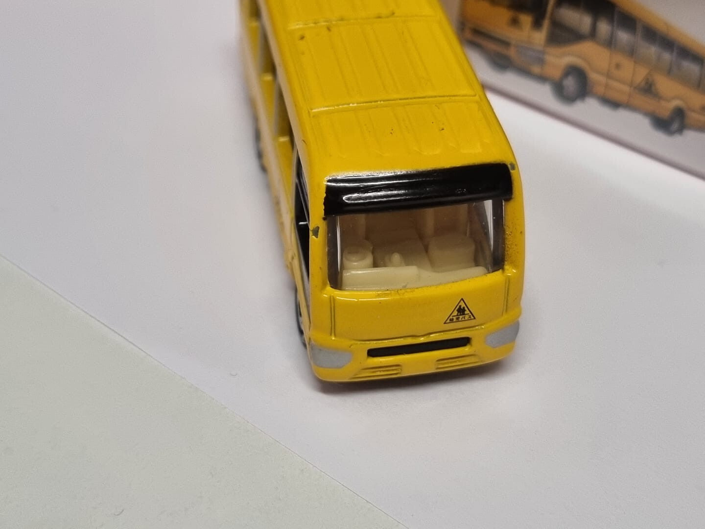 Tomica 2019 regular Toyota coaster kindergarten bus 1/89 (CP06)