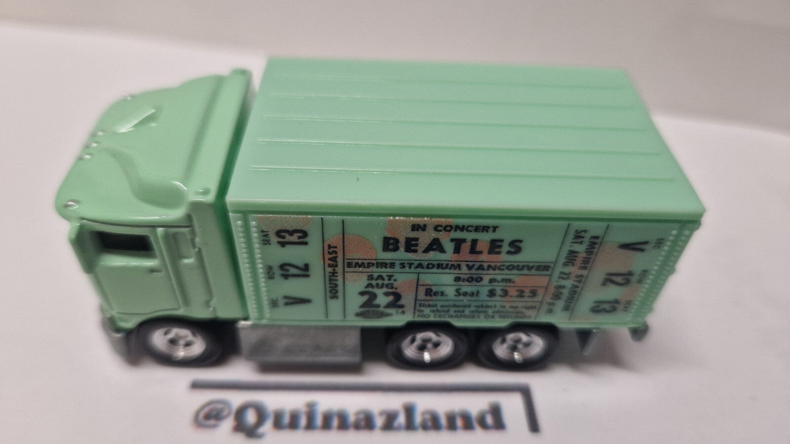 Hot Wheels 2024 pop culture the Beatles  Hiway hauler    (A29)