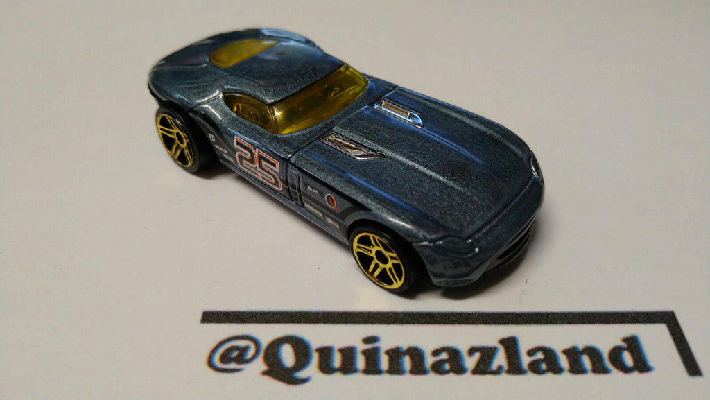 Hot Wheels Fast Felion 2011-074  (A16)