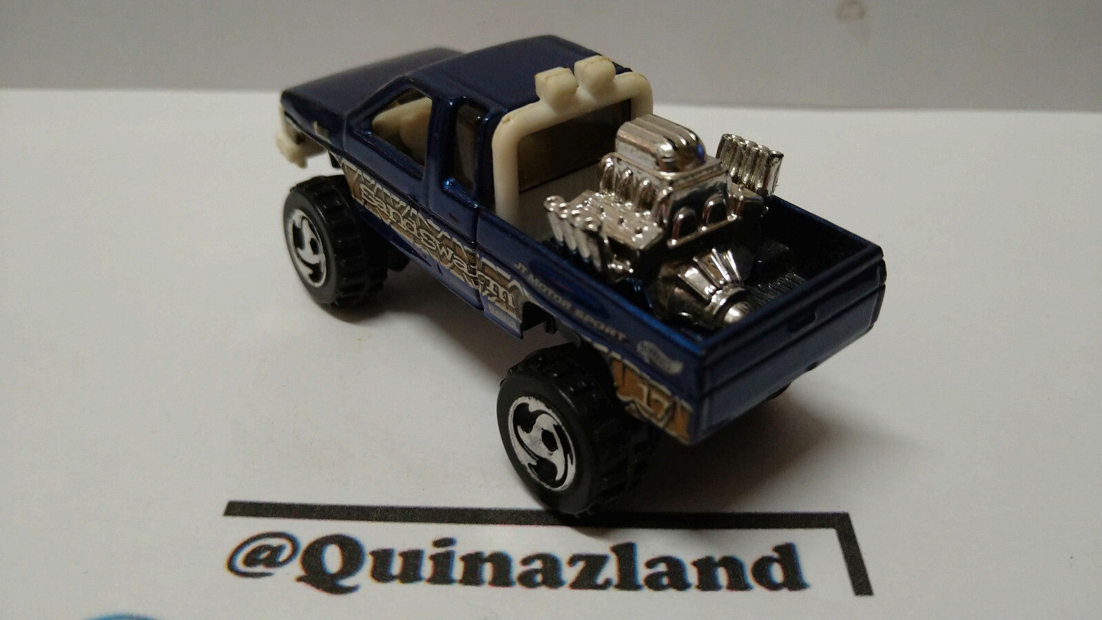 Hot Wheels Nissan hardbody 1999 multipack  (A16)