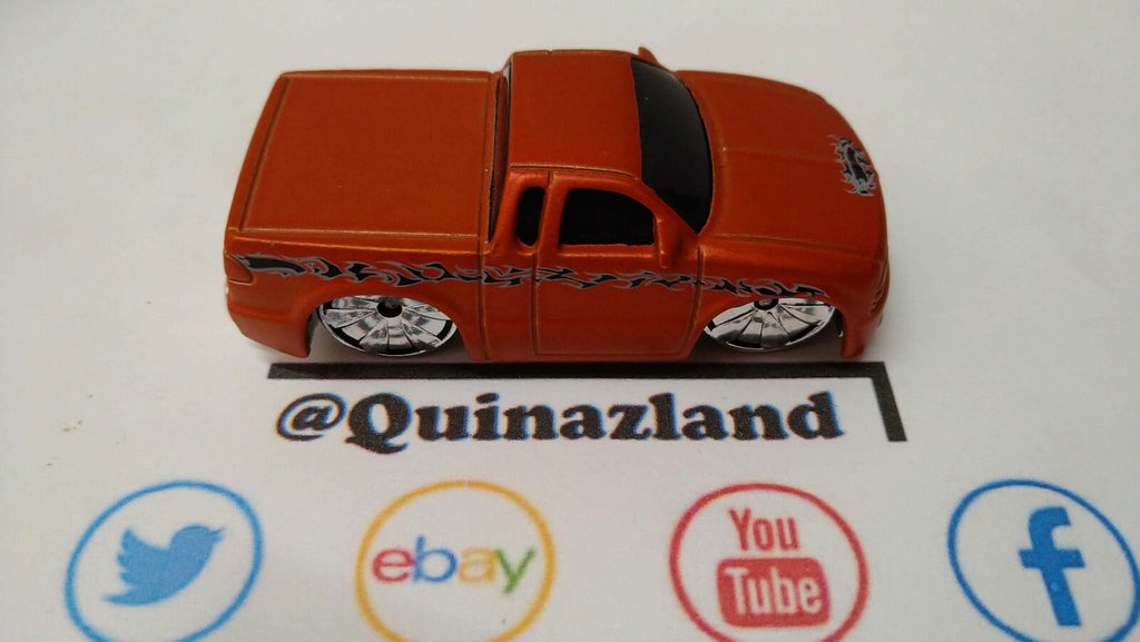 Hot Wheels Chevy s-10 2005-120  (A37)