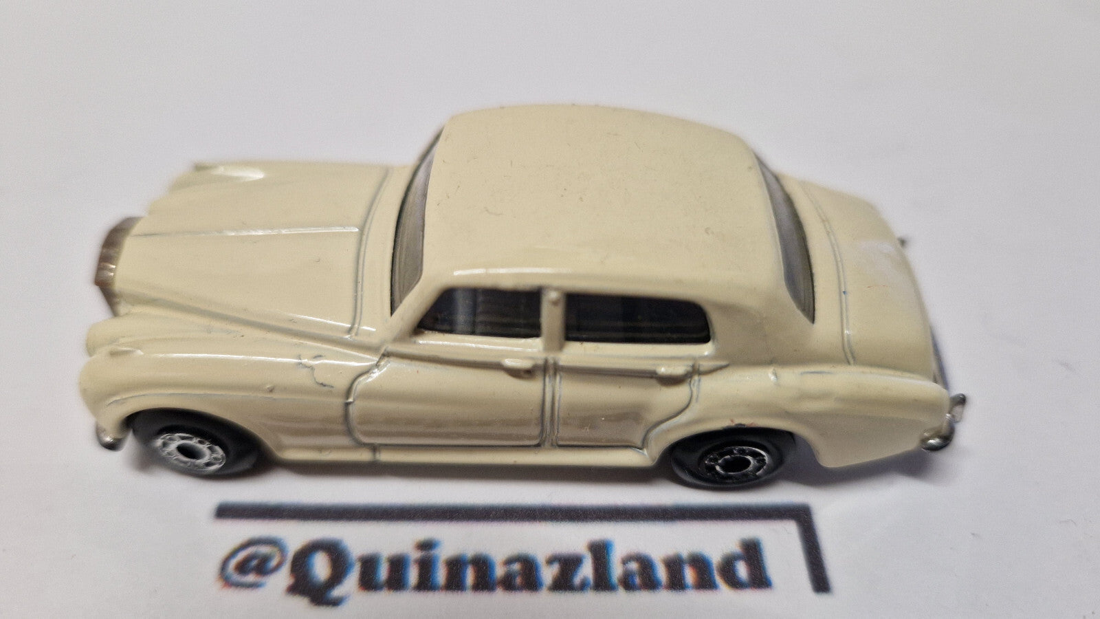 Matchbox 1986/88 mainline 062 Rolls-Royce silver cloud    (A33)
