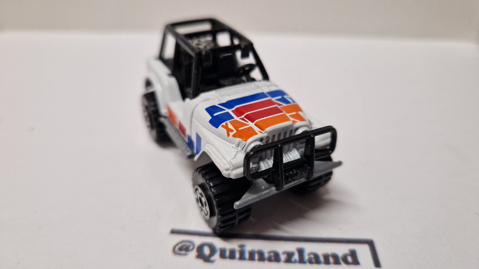 Matchbox 1987 mainline  Jeep 4X4 sans antenne   (A31)
