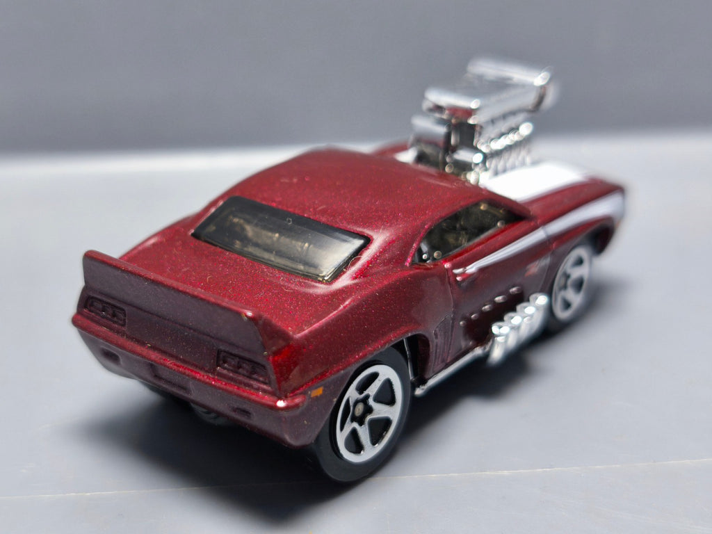 Hot Wheels 1969 Camaro z28 version deco sur capot 2004-071 (A04)