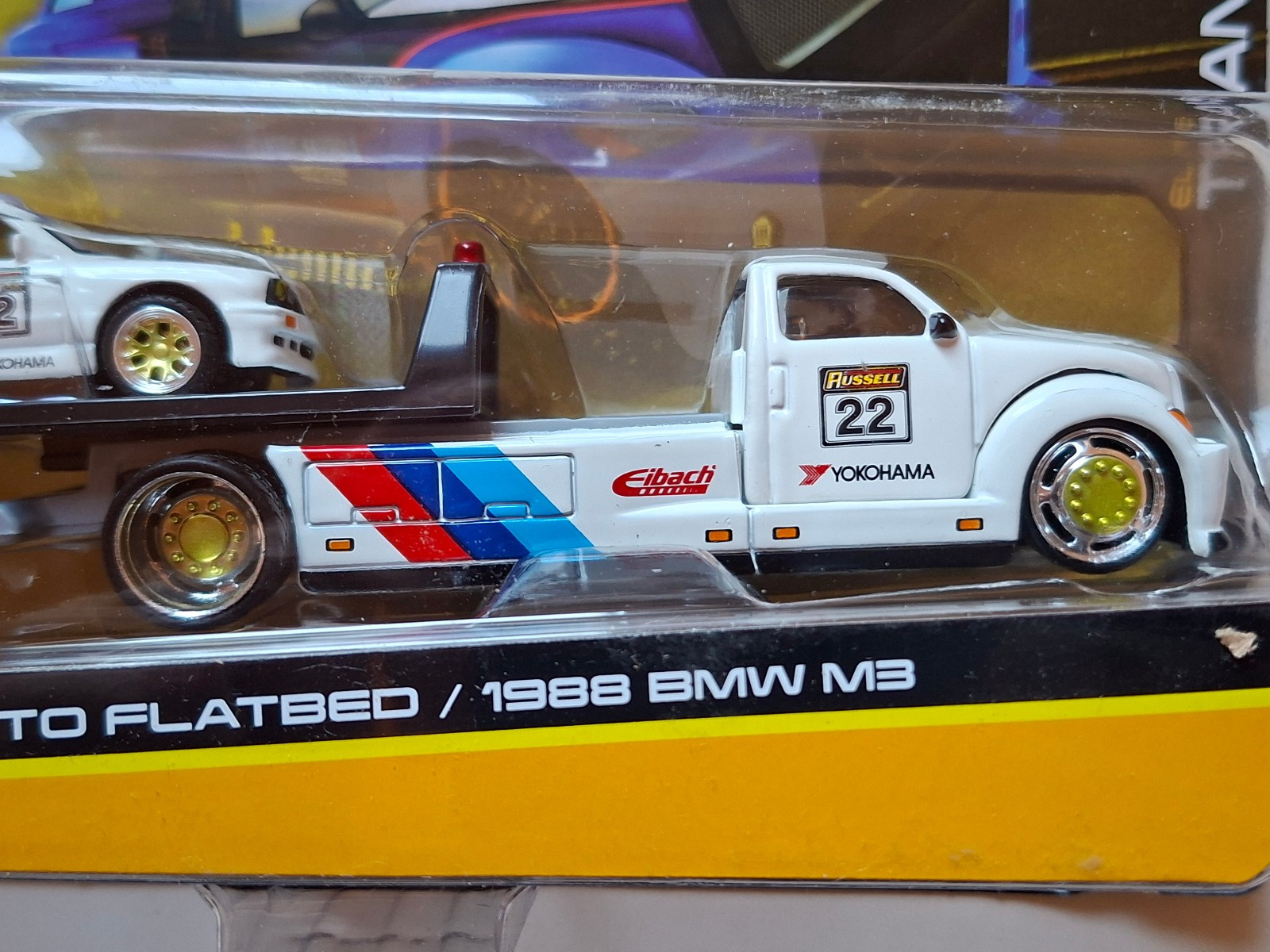 Maisto Design 1988 Maisto Flatbed - BMW M3 E30 #22, white/blue/red (C6)