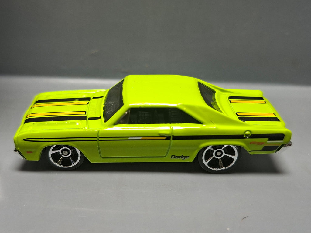 Hot wheels 2023 mystery models series 2 1974 brazilian dodge charger  (NP08)