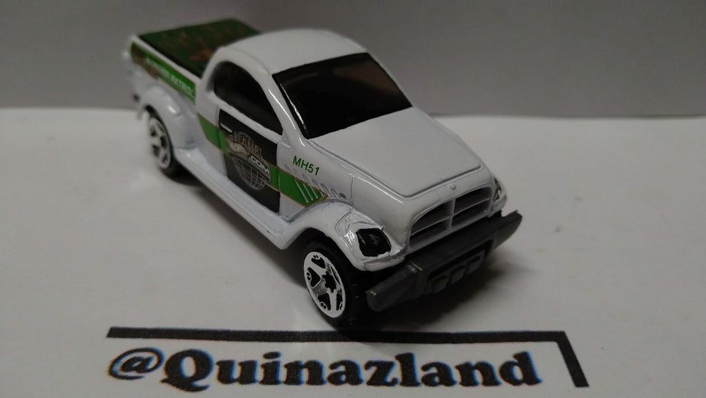 Hot Wheels Dodge Power Wagon 2002-114 (A14)