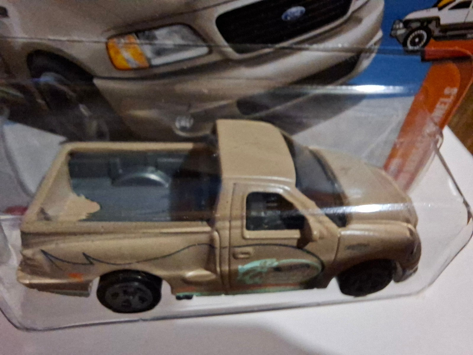 Hot Wheels '99 Ford f-150 svt lightning   2025-094 (NP02)
