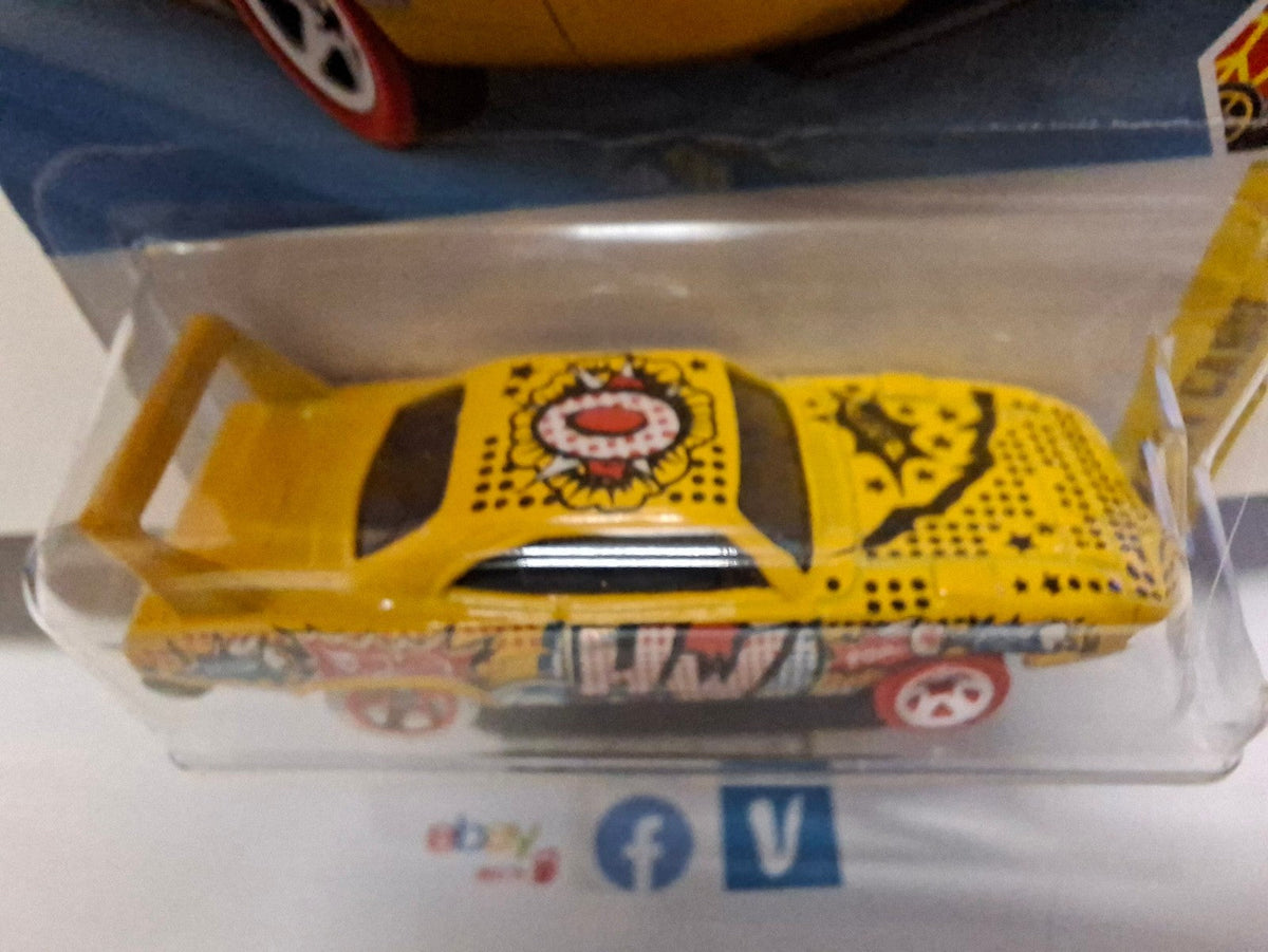 Hot Wheels '70  Plymouth superbird    2025-087 (NP15)