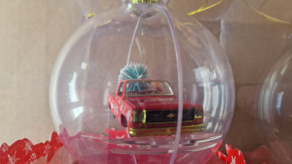 M2 Machines Chase Exclusive Coca Cola Ornament 1974 Chevy Stepside Truck  (CT09)